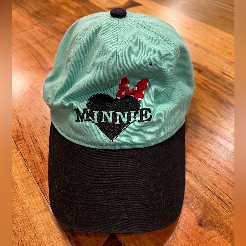 Minnie Mouse ball cap in GUC